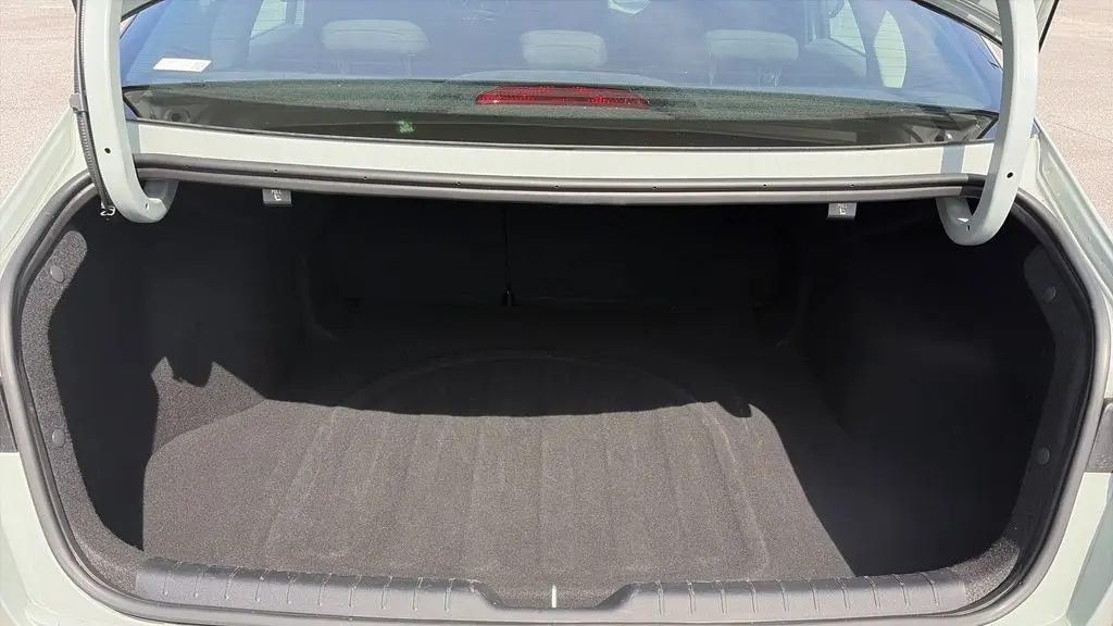 2025 Kia K4 LX