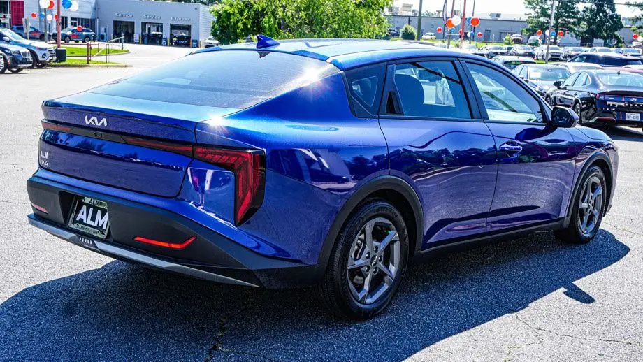 2025 Kia K4 LXS