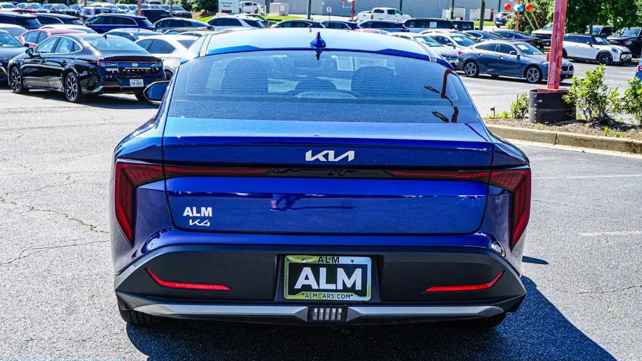2025 Kia K4 LXS