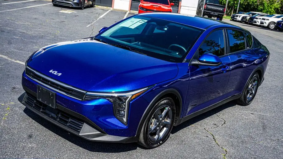 2025 Kia K4 LXS