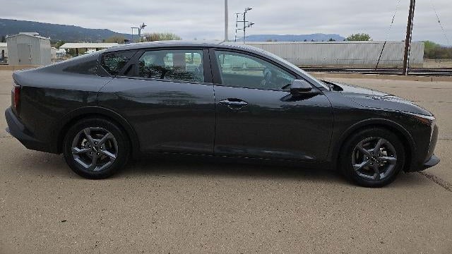 2025 Kia K4 LX