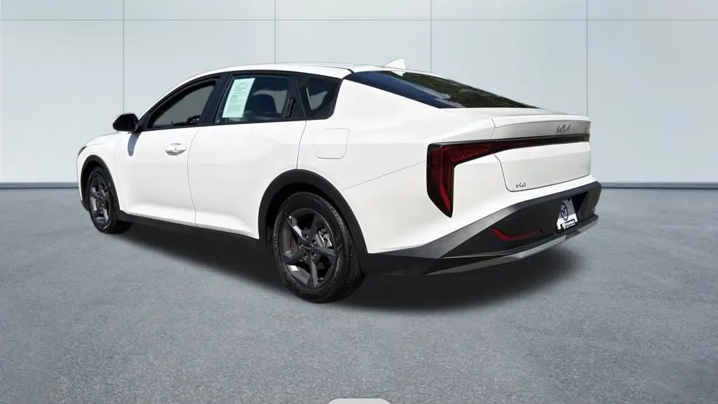 2025 Kia K4 LX