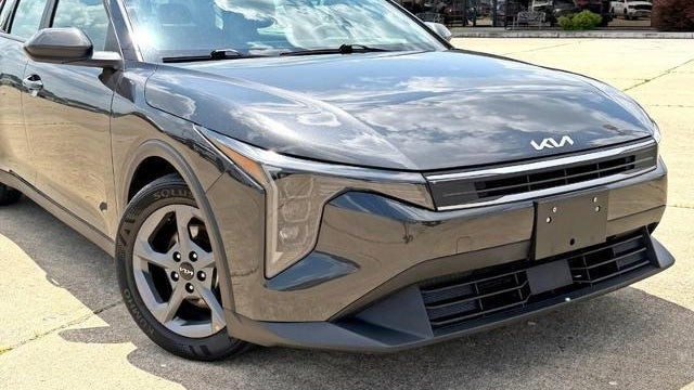 2025 Kia K4 LX