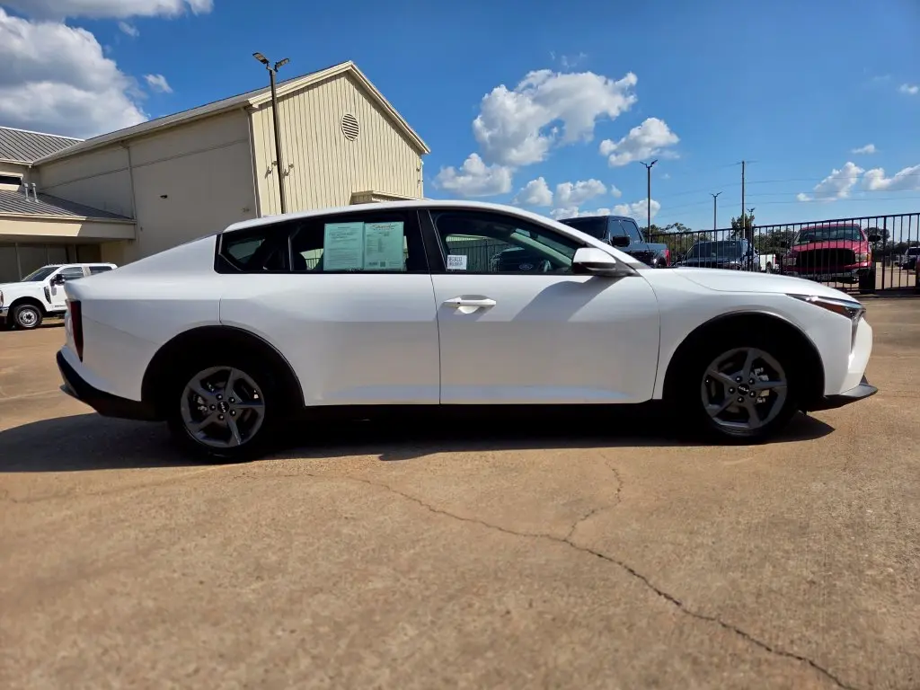 2025 Kia K4 - $21,897