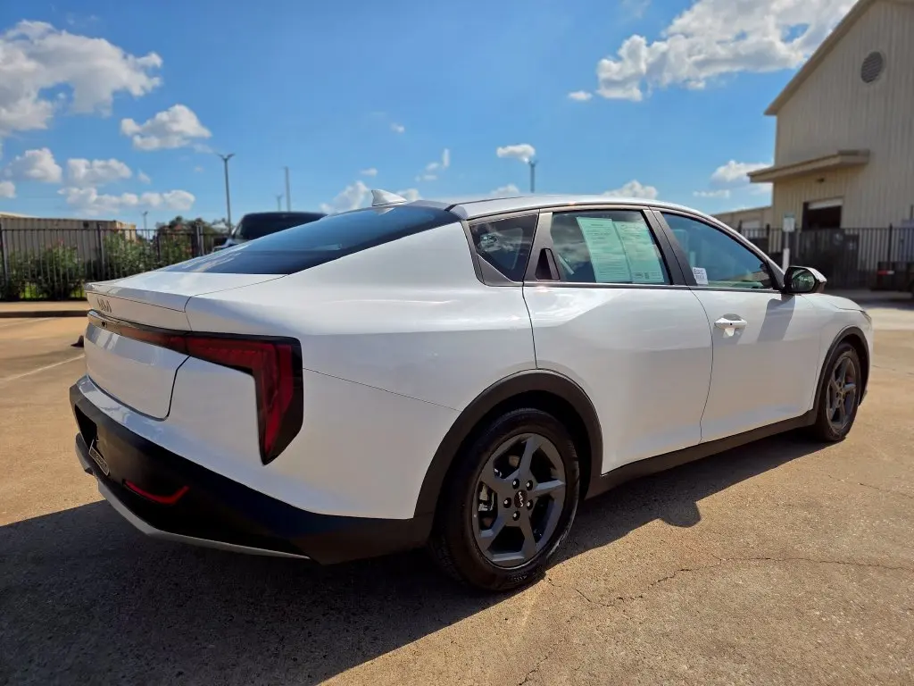 2025 Kia K4 - $21,897