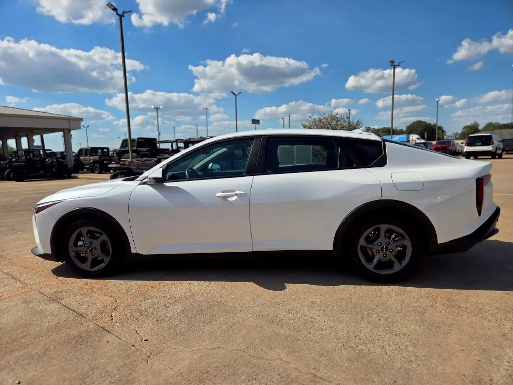 2025 Kia K4 - $21,897