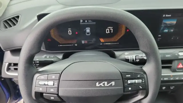 2025 Kia K4 LX