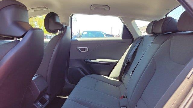 2025 Kia K4 LX