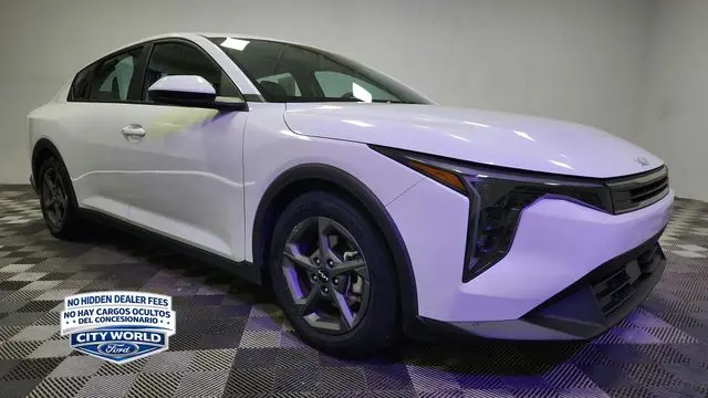 2025 Kia K4 LX