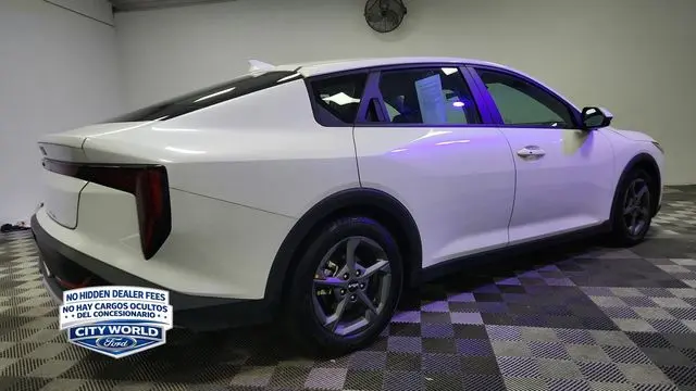 2025 Kia K4 LX