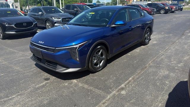 2025 Kia K4 LX
