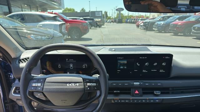 2025 Kia K4 LX