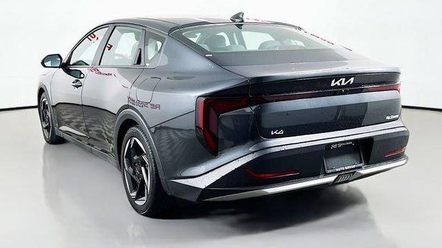 2025 Kia K4 EX