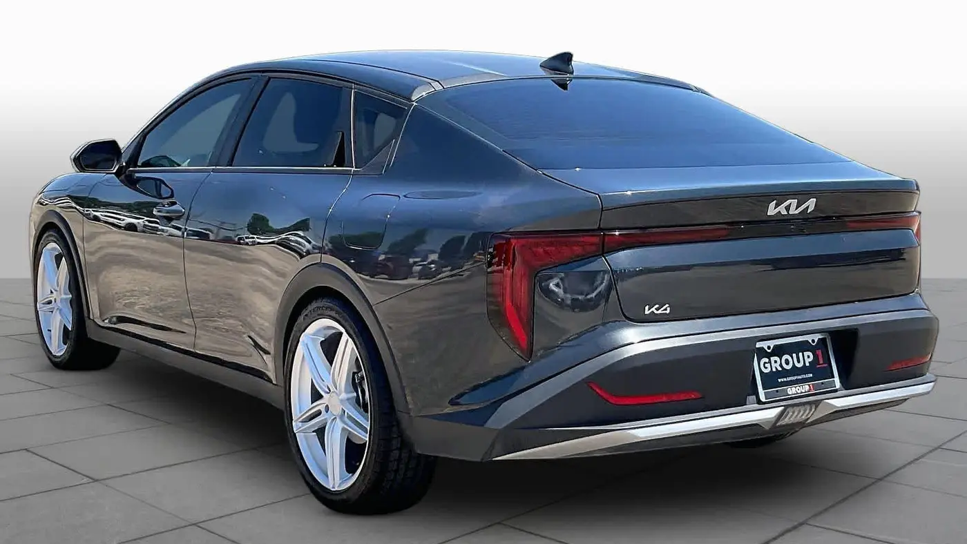 2025 Kia K4 EX