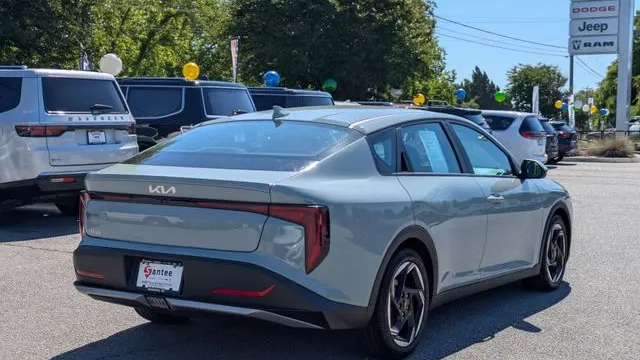 2025 Kia K4 EX