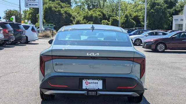 2025 Kia K4 EX
