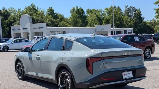 2025 Kia K4 EX