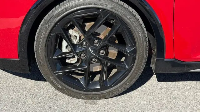 2025 Kia K4 GT-Line Turbo
