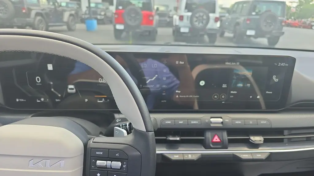2025 Kia K4 GT-Line Turbo