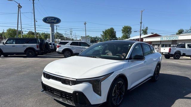 2025 Kia K4 GT-Line