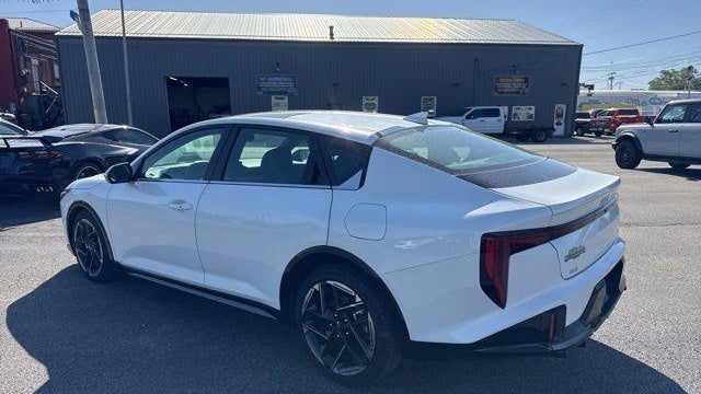 2025 Kia K4 GT-Line