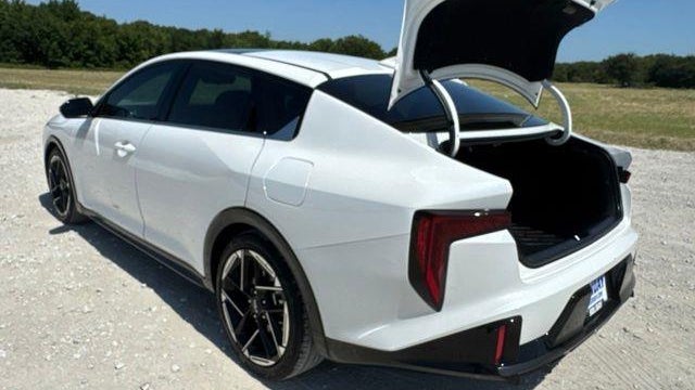 2025 Kia K4 GT-Line