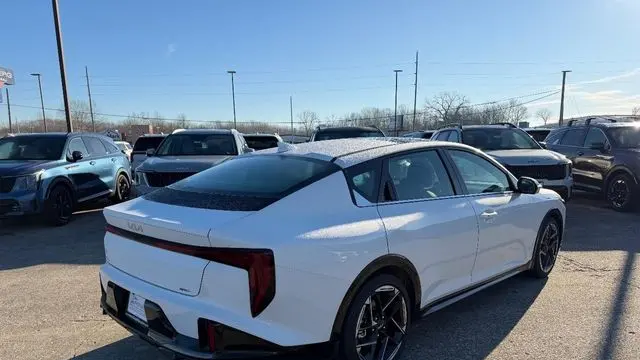 2026 Kia K4 GT-Line