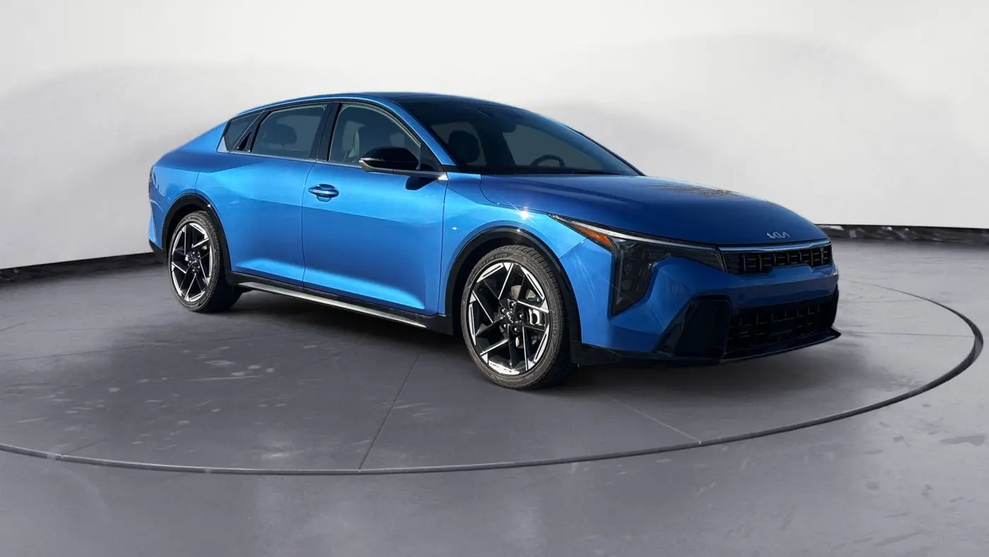 2025 Kia K4 GT-Line