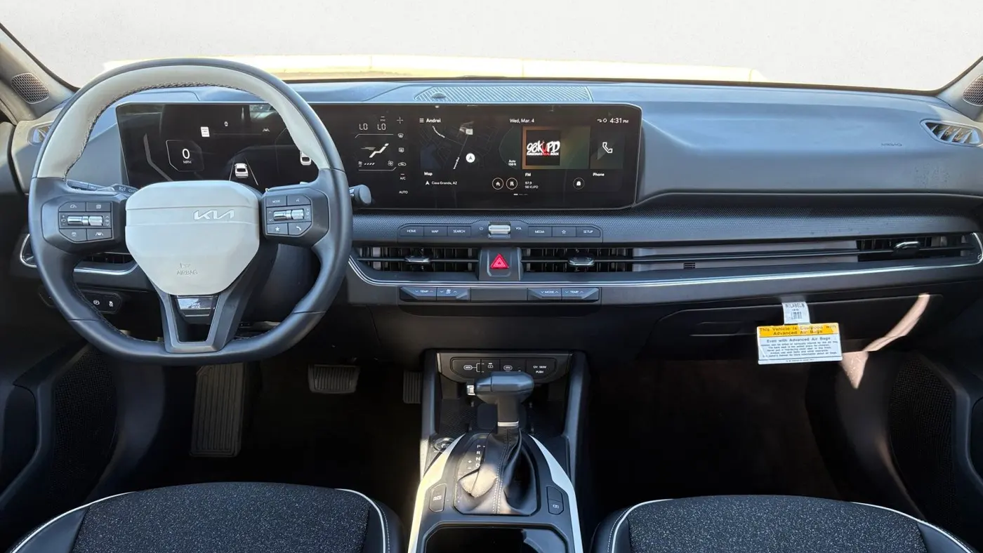 2025 Kia K4 GT-Line