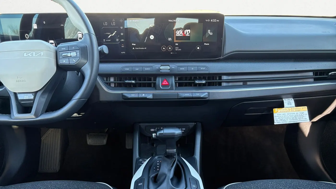 2025 Kia K4 GT-Line