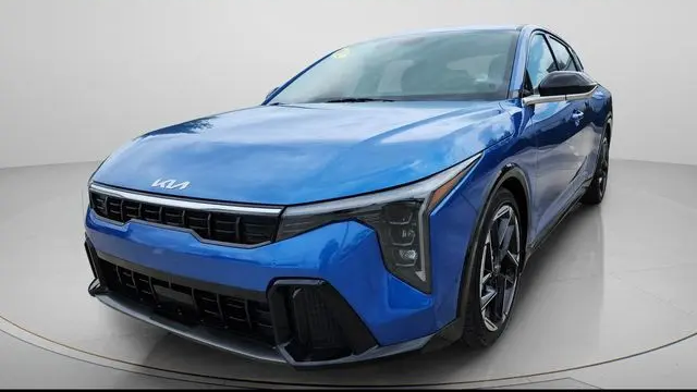 2025 Kia K4 GT-Line