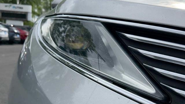 2016 Lincoln MKZ Base