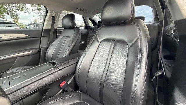 2016 Lincoln MKZ Base