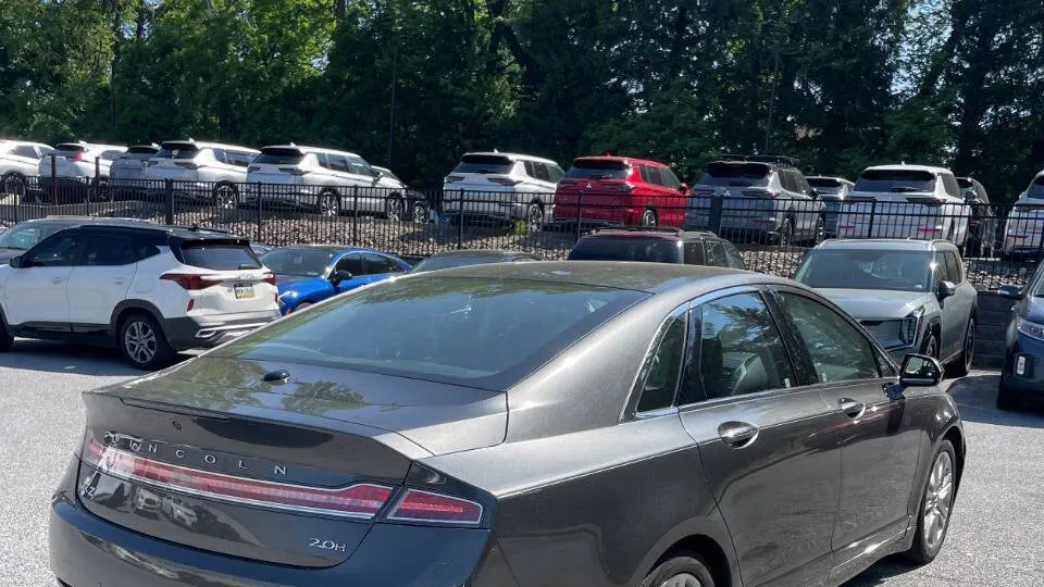 2015 Lincoln MKZ Hybrid Base