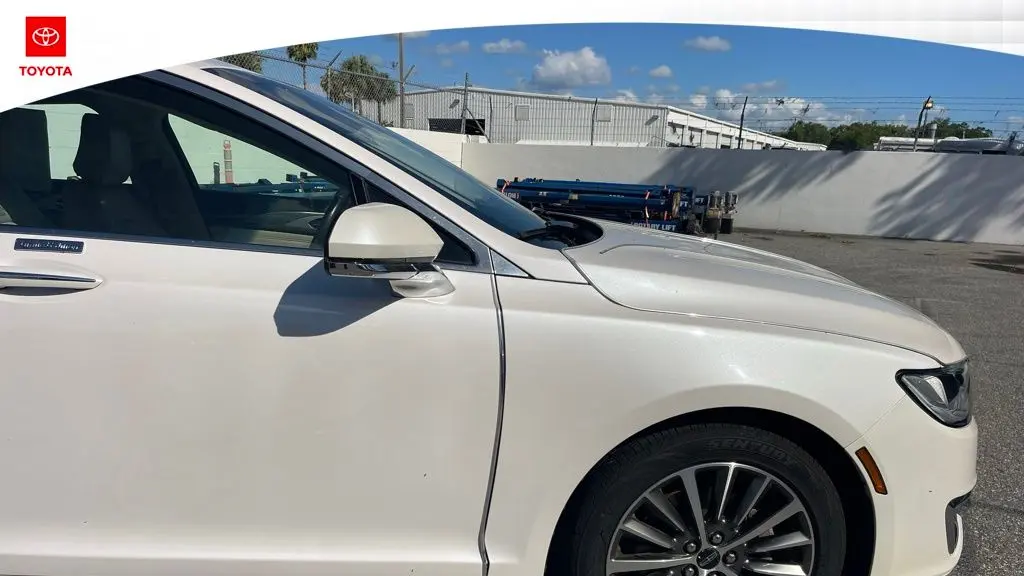 2020 Lincoln MKZ Standard