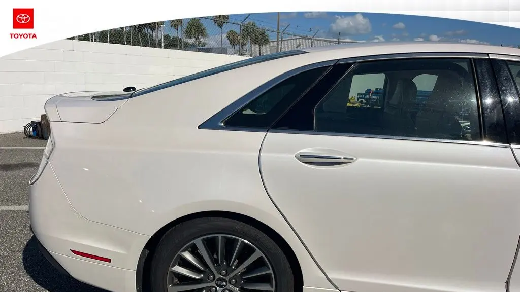 2020 Lincoln MKZ Standard