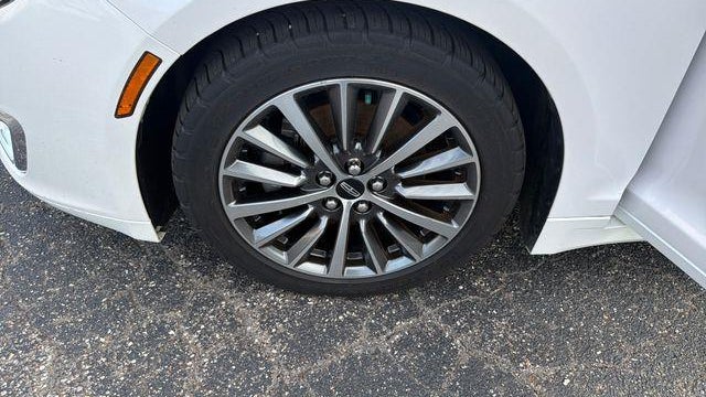 2019 Lincoln MKZ Base