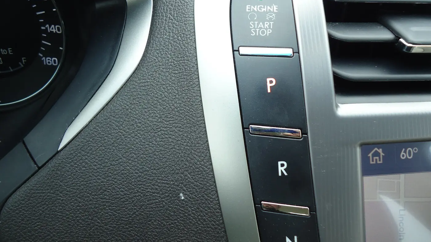 2020 Lincoln MKZ Standard