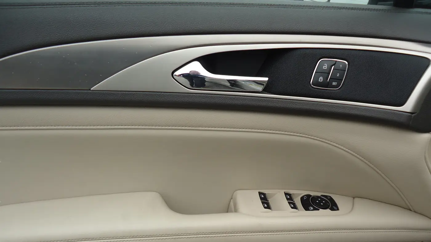 2020 Lincoln MKZ Standard
