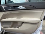 2017 MKZ Thumbnail 24