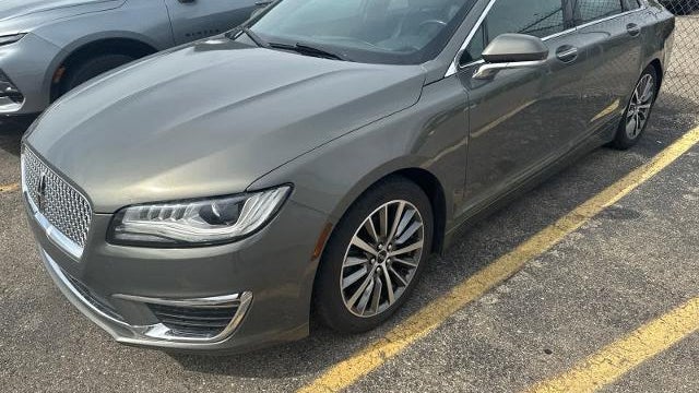 2017 Lincoln MKZ Select