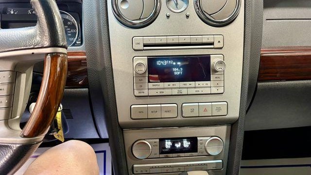 2008 Lincoln MKZ Base