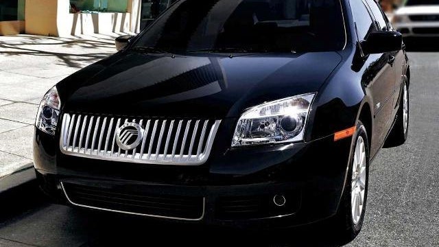 Preowned 2009 Mercury Milan I-4 Premier for Sale