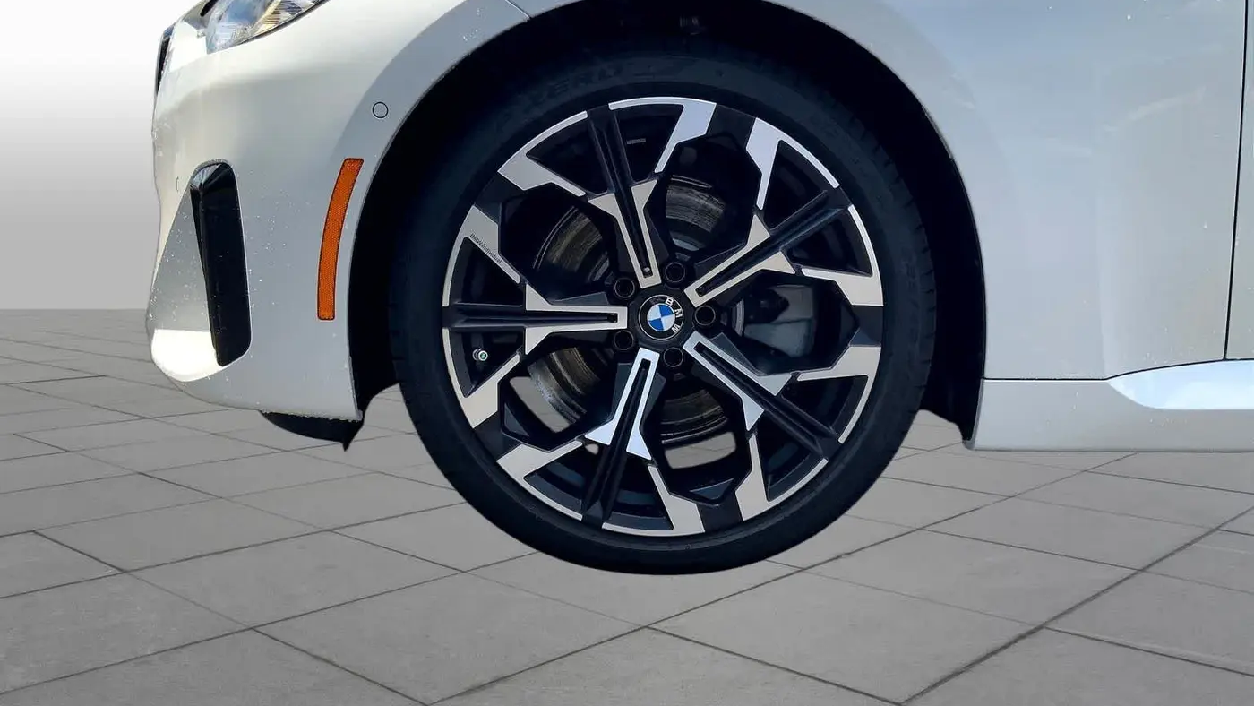 2025 BMW 2 Series 230i