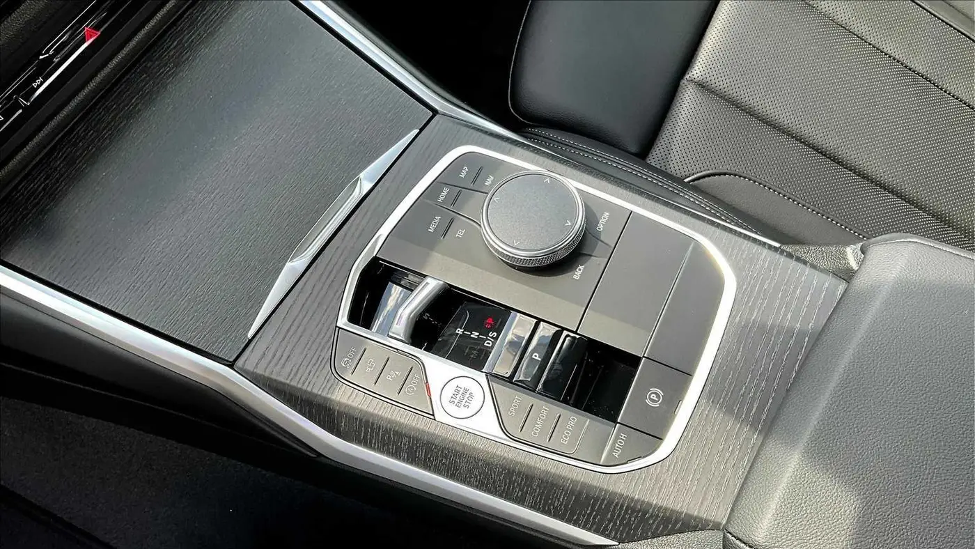 2025 BMW 2 Series 230i
