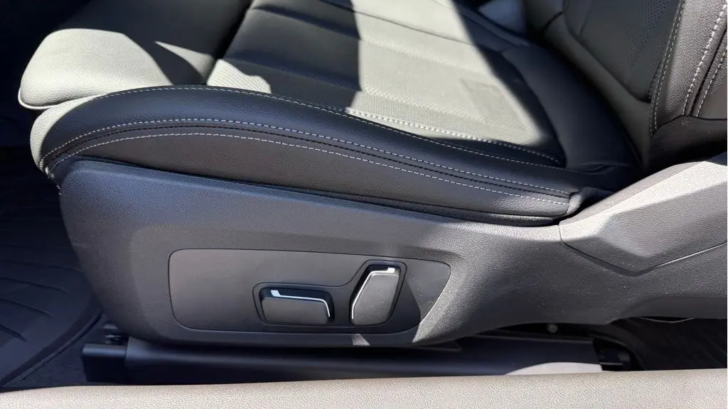 2026 BMW 2 Series 230i xDrive