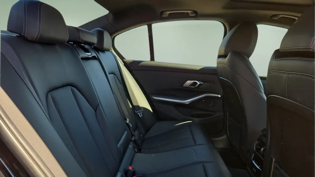 2023 BMW 3 Series 330e