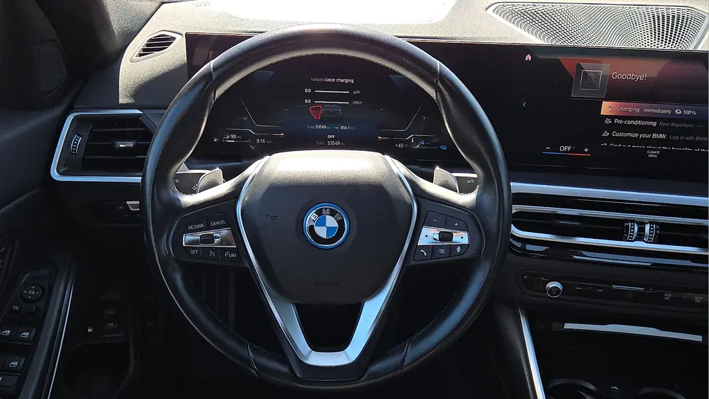 2023 BMW 3 Series 330e