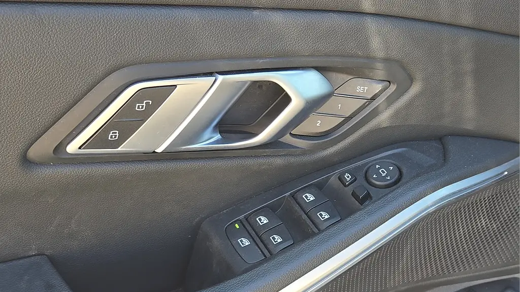 2023 BMW 3 Series 330e