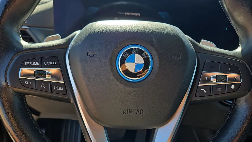 2023 BMW 3 Series 330e